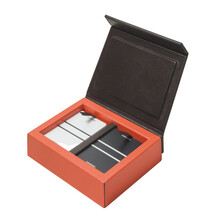 Caseta pentru carti de joc, din lemn de nuc si piele CROSERA