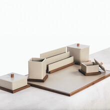 PIENZA - Accesorii birou din piele intoarsa cu cusaturi decorative