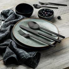 STILE NERO by Pininfarina – Tacâmuri negre din inox 18/10