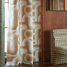 OPULENCE - Draperie retro semitransparentă cu motive mari