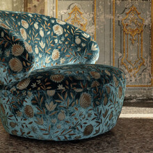 TOMORROWLAND – Tesatura din catifea de lux cu flori și rodii