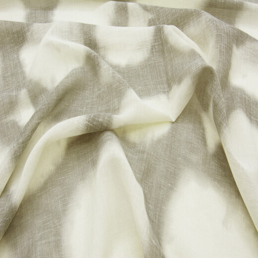 BATIK – Țesătură Dublu Lată Semi-Transparentă Cu Imprimeu Inspirat Din Tehnica Batik