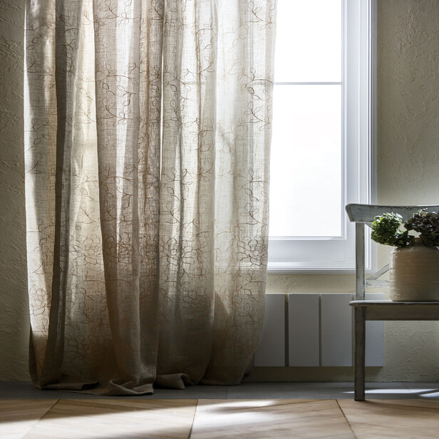 BAGNOREGIO - Perdea Brodată Cu Flori Pe Țesătură Cu Finisaj Artizanal