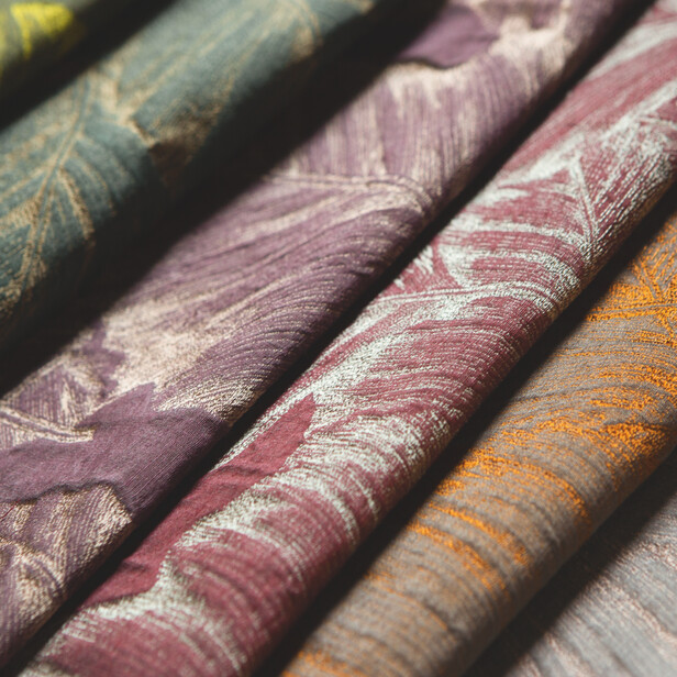 ANCIENT LAND – Jacquard din mătase și in cu frunze aurii Art Nouveau