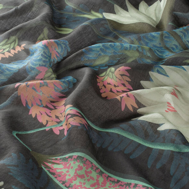 BLOSSOM HEART – Draperie din in imprimat cu nuferi și flori sălbatice