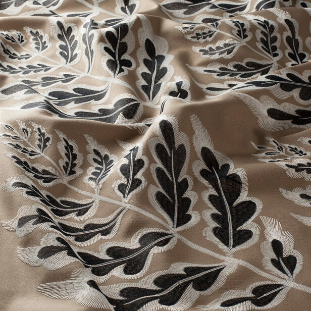 MYSTIC SOUL – Tapițerie outdoor brodată cu motive florale