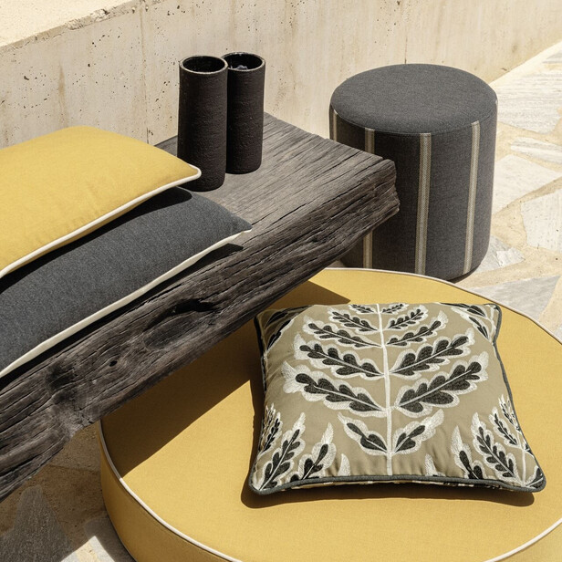 MYSTIC SOUL – Tapițerie outdoor brodată cu motive florale