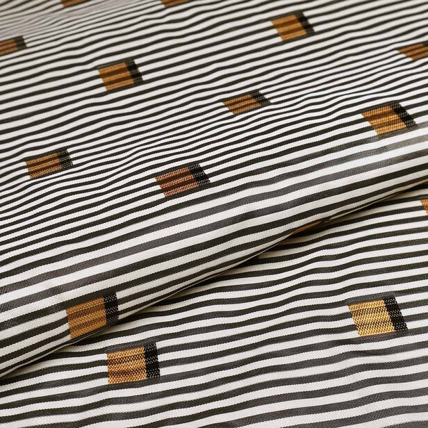 SHIMA – Draperie tafta cu dungi fine și pătrate „lancé découpé” în stil urban