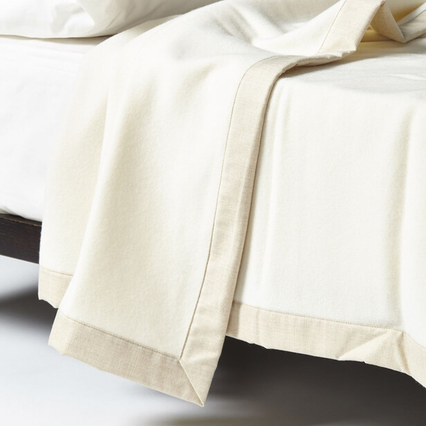 GEISHA Pătură din Cașmir 100% cu Bordură Contrastantă – Lux și Rafinament