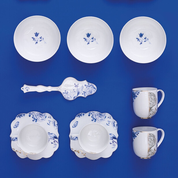 Platou cu picior pentru aperitive sau prajituri ROYAL WHITE