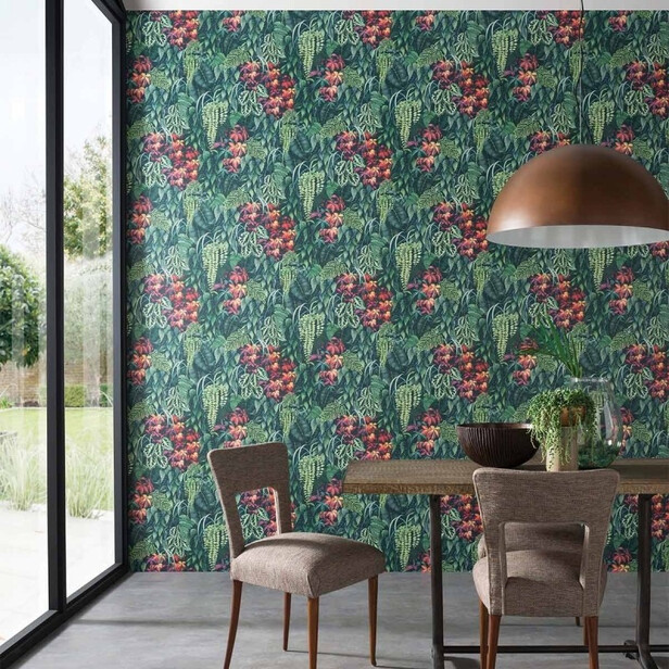 GREEN WALL – Tapet Osborne & Little cu plante și frunziș decorativ